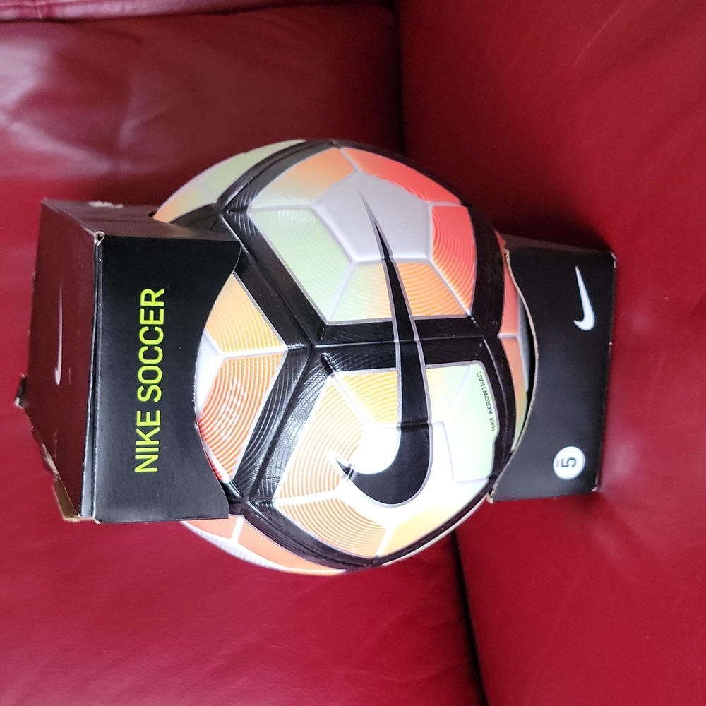 Nike Ordem 4 NWSL Promo Ball Size 5 (2017) Team USA